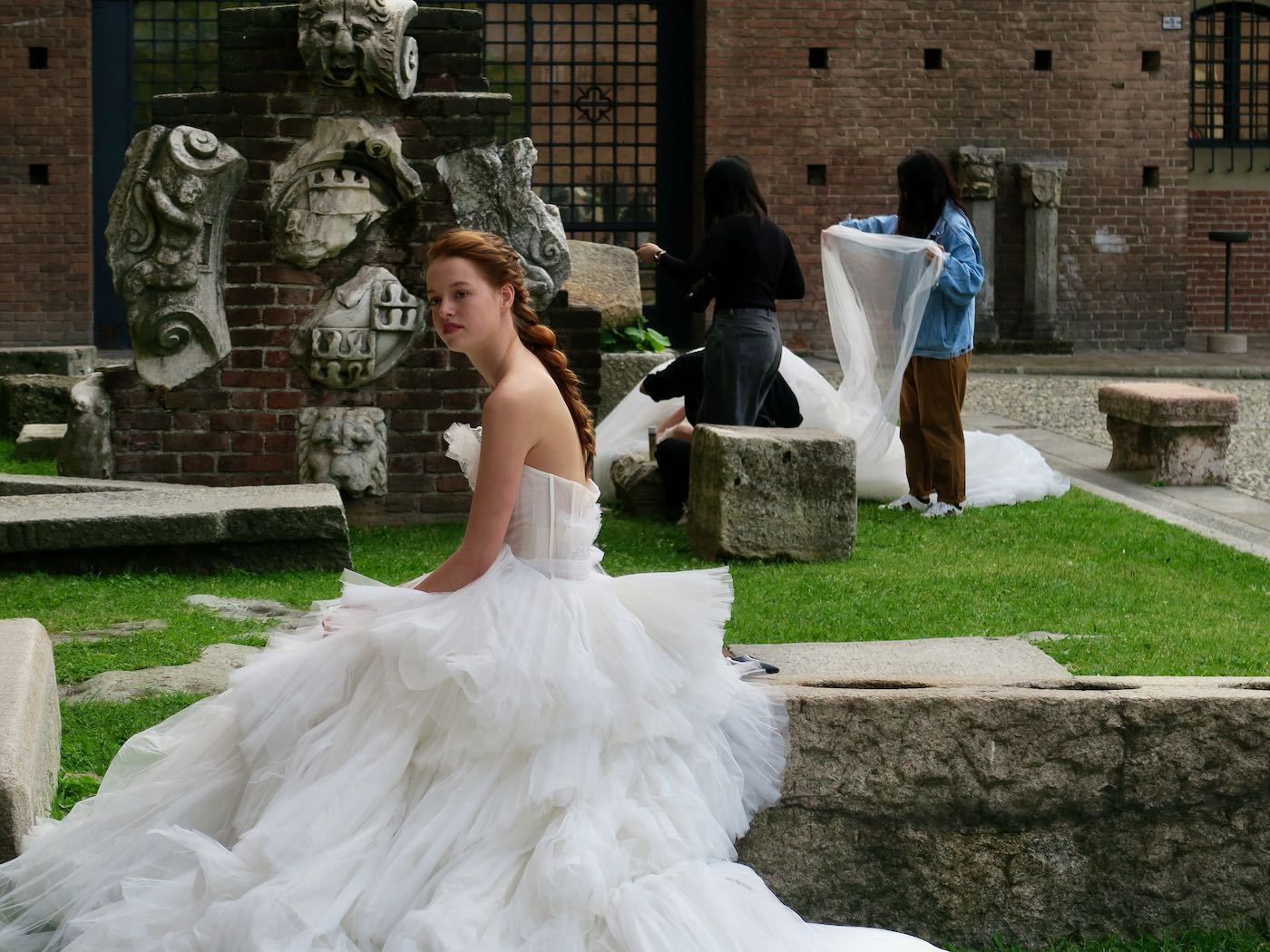 abito sposa - modella,  Milano Castello sforzesco  (<? echo $image->filename ?>) 